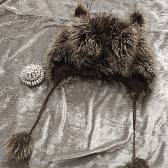 Sold☘️Fuzzy Fur Rave Hat - Picture 3 of 5
